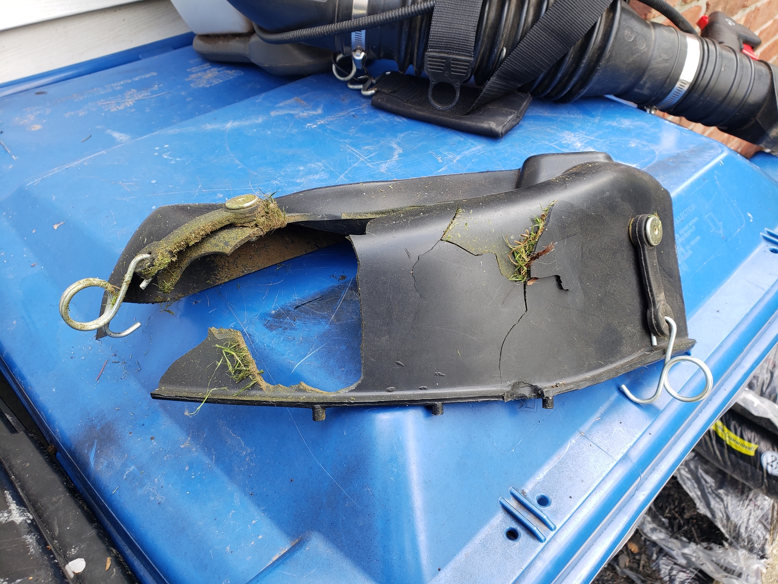 Craftsman Lt1000 Mulch Cover at Craftsman Riding Mower