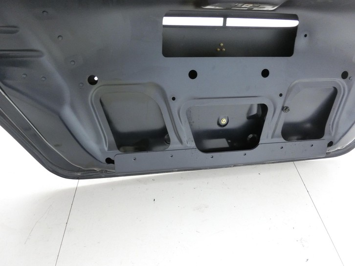 Mercedes W211 E200 02-06 Lim Heckklappe Kofferraumdeckel 189U Mercedes W211 E200 02-06 27.02.2003 A2117500075 gebraucht Vorschau 6