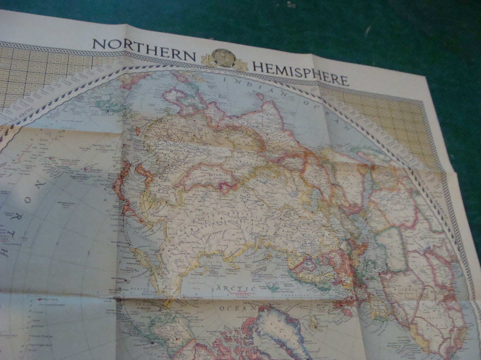 Original NATIONAL GEOGRAPHIC MAP: 1946 NORTHERN HEMISPHERE 21 1/2 X 24