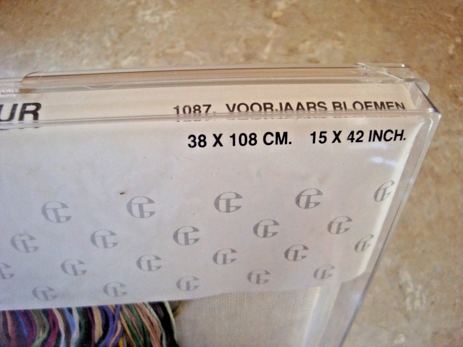 BULBS ON AIDA THEA GOUVERNEUR CROSS STITCH KIT 1087  38 X 108 cm