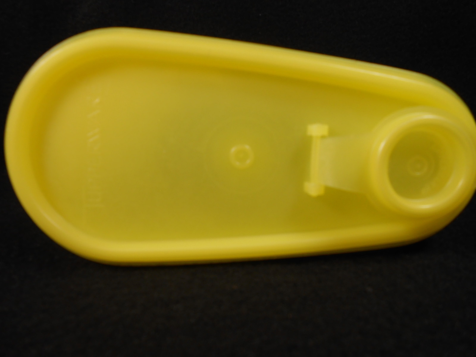 Vintage Retro Tupperware 1 Quart Slim Store N Pour Pitcher Lemon Yellow #792