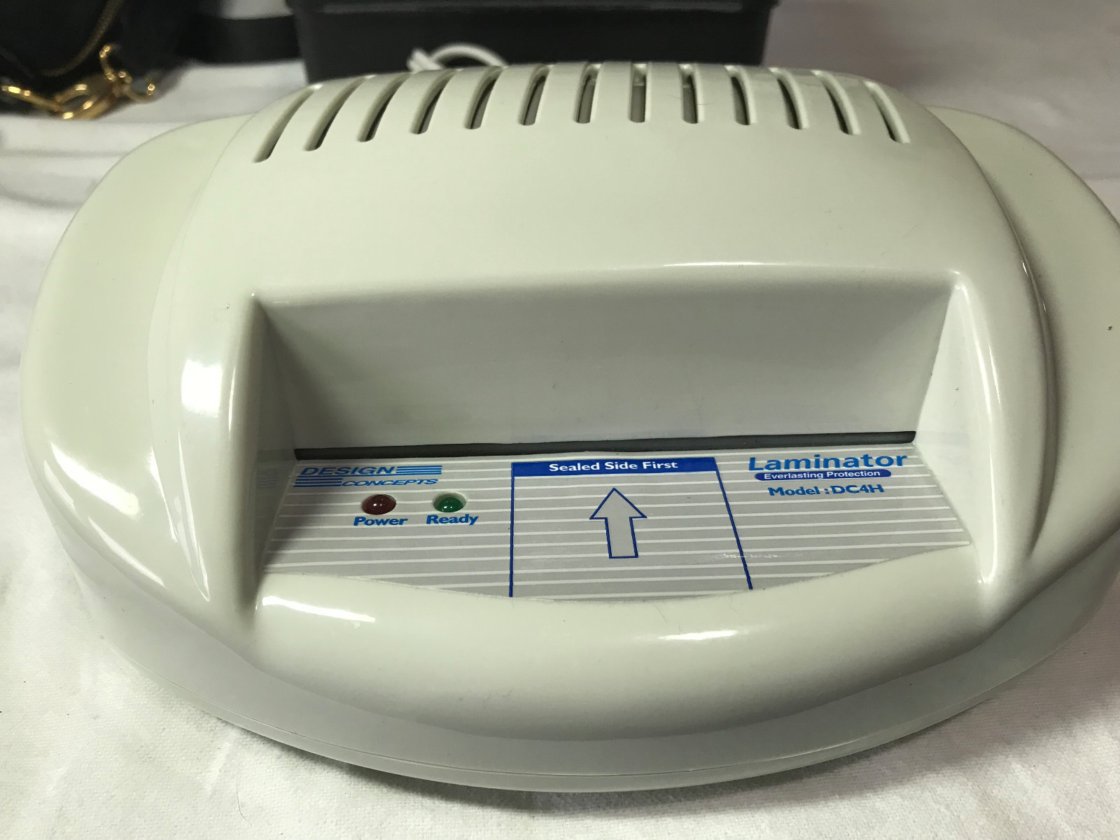 DESIGN CONCEPTS LAMINATORMODEL DC-4H  WITH INSTRUCTIONS AND SUPPLIES