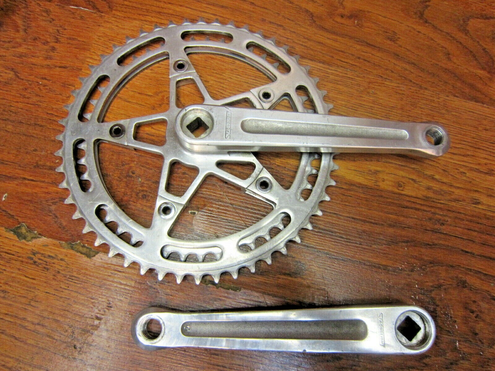 VINTAGE STRONGLIGHT MODEL 93 170L 52/45T CRANK SET - FRENCH VINTAGE STRONGLIGHT MODEL 93 170L 52/45T CRANK SET - FRENCH