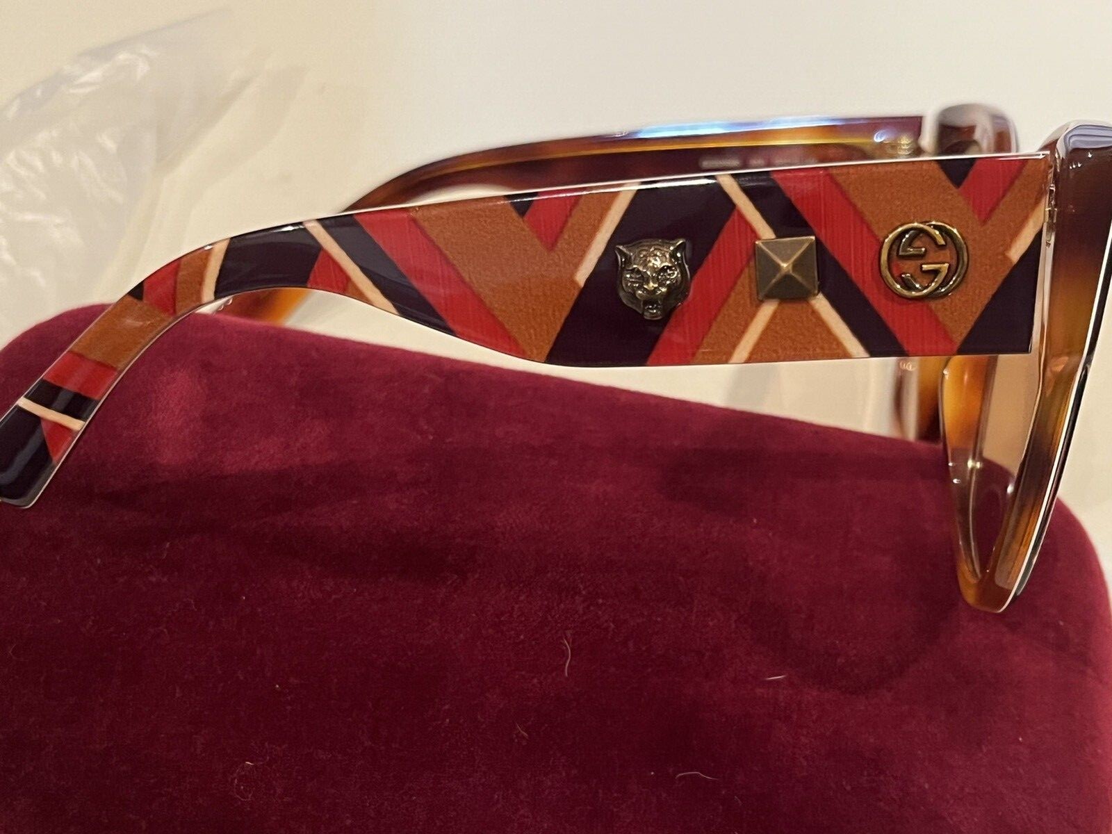 Pre-owned Gucci Gg0059s 55m Brown Multicolor/yellow 003 Ag Large Frame Sunglasses $795