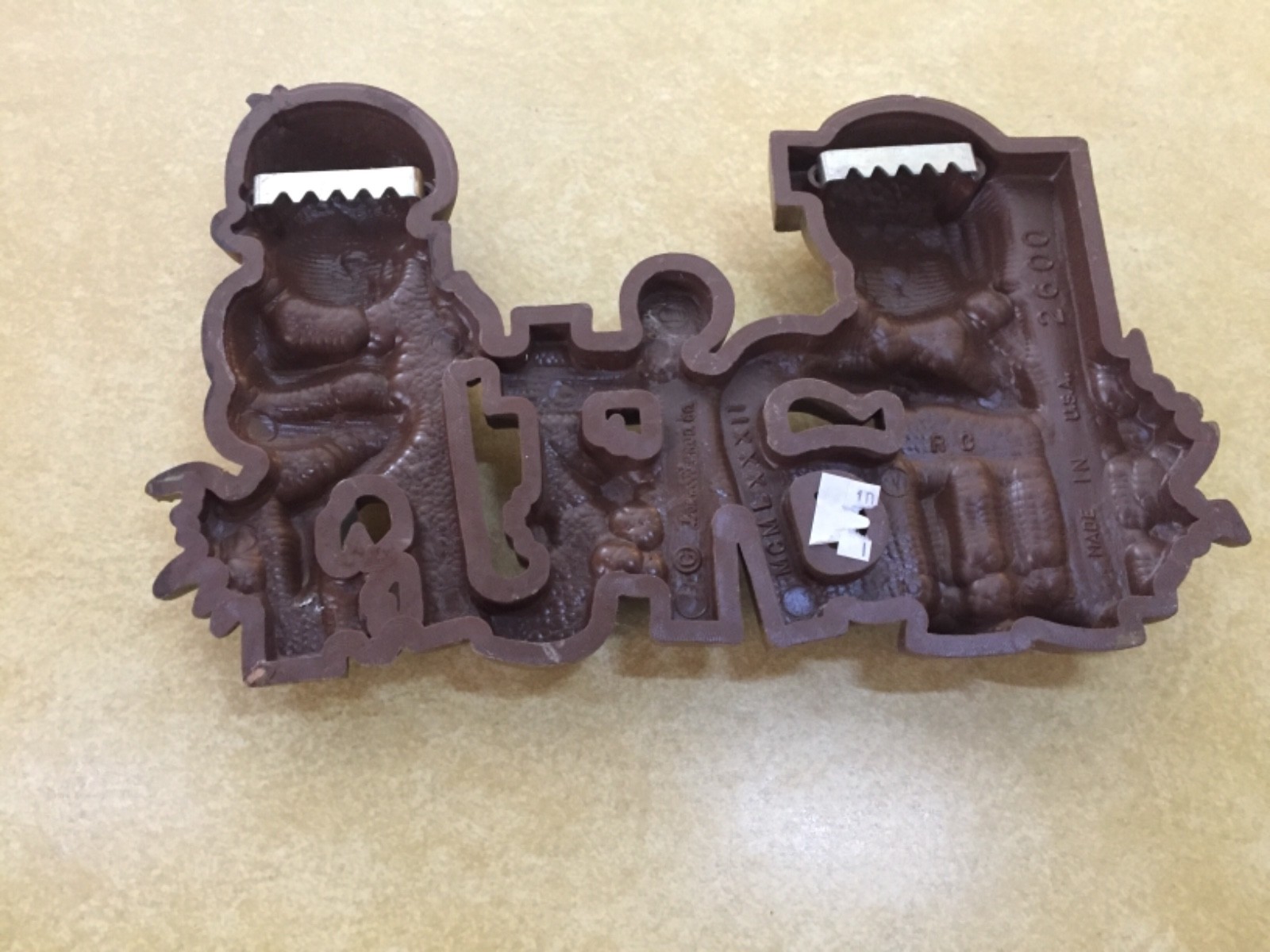 VINTAGE 1982 HOMCO BURWOOD FAITH & HOPE WALL PLAQUES - MADE IN USA