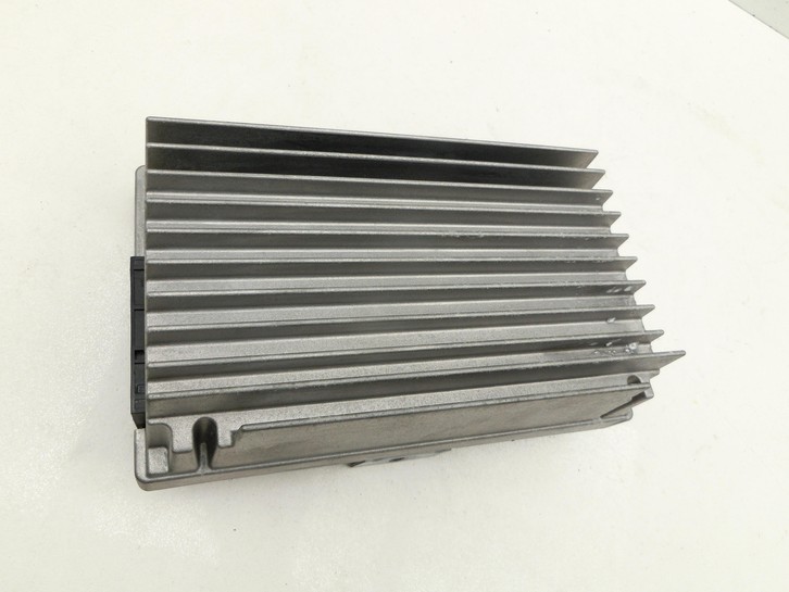 BMW F01 F04 7er AH7 08-12 Verstärker Endstufe Soundsystem AMP HCL HiFi AS BMW F01 F04 7er AH7 08-12 01.06.2011... Vorschau 2