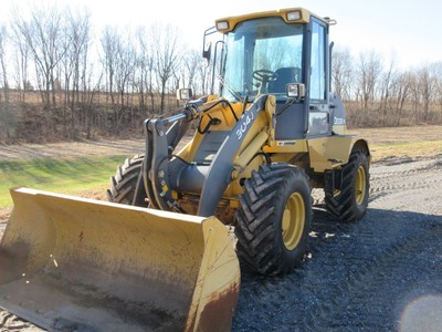2006 John Deere 304J Articulated Wheel Loader, Cab, Quick Coupler, Good Rubber