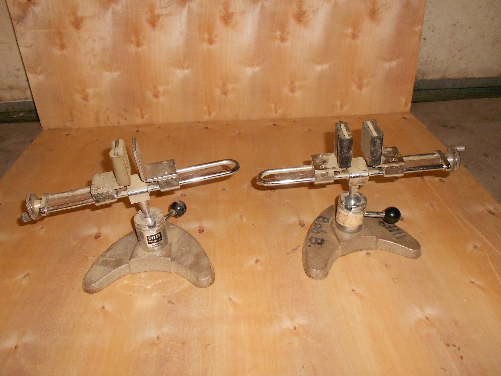 2 ea LINE-MASTER LM-204 WORK VISE / HOLDER