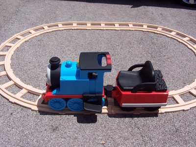 peg perego thomas the tank engine ride on train
