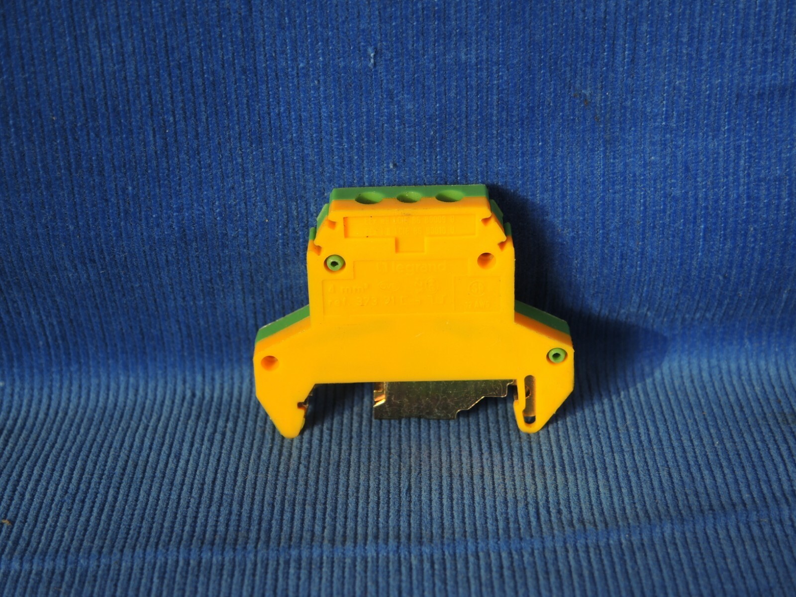 Купить Терминальный блок аксессуары Legrand 37371 Ground Terminal Block