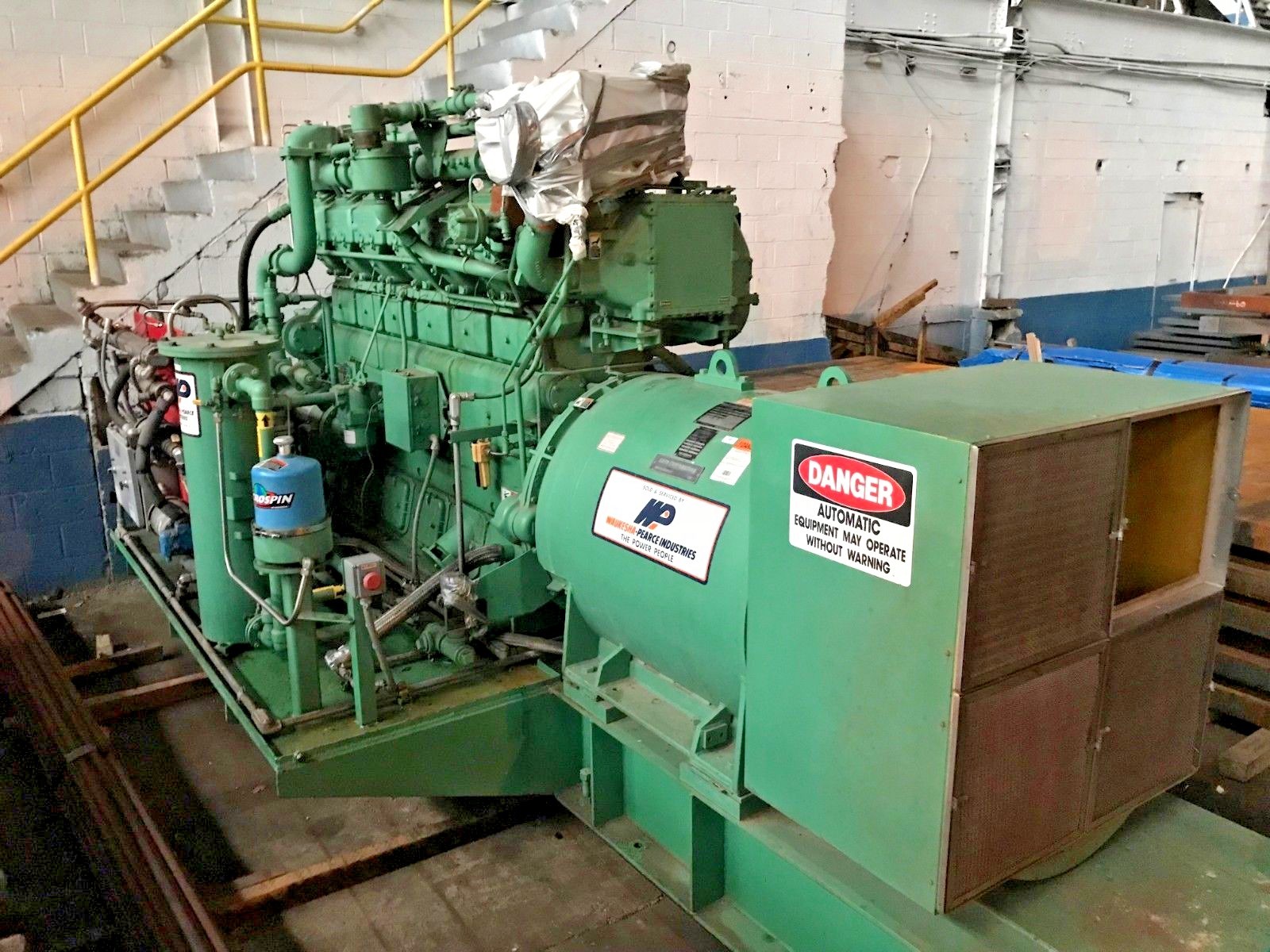 GENSET WAUKESHA 3521GL ENGINE KATO NATURAL GAS GENERATOR. 525 KW. 1603 HOURS.