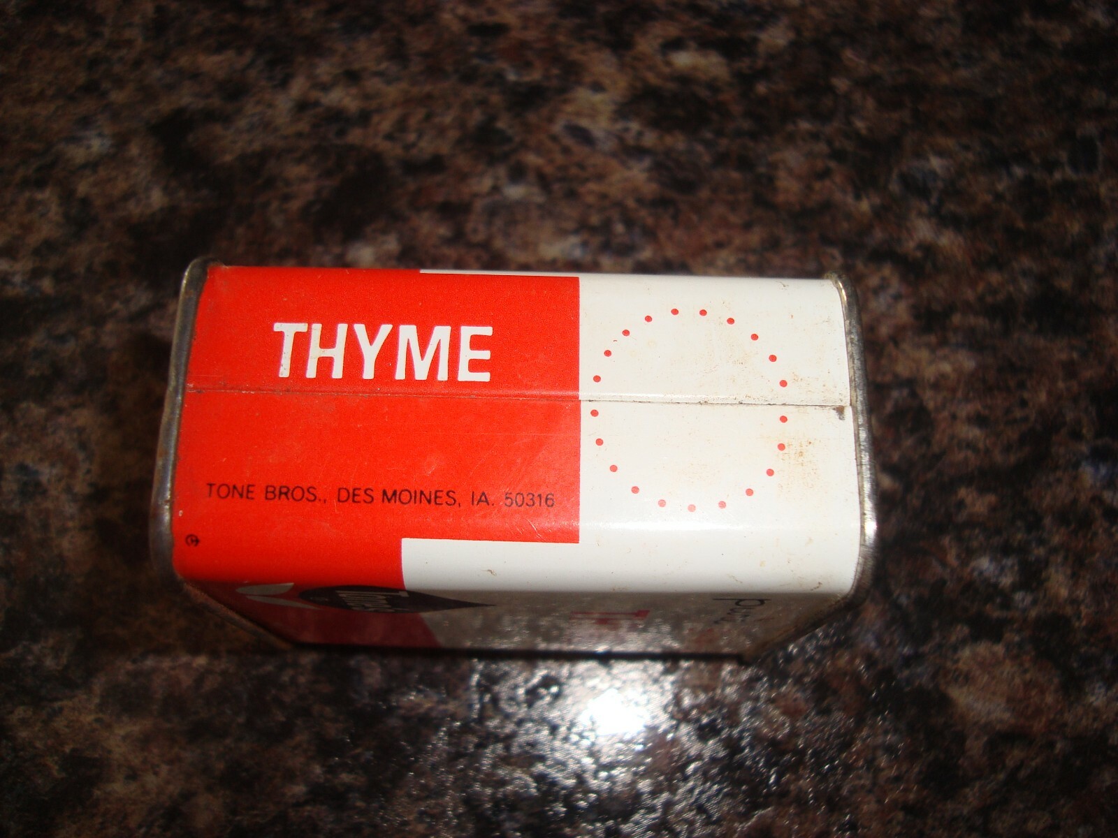 TONE'S PURE GROUND THYME 1 OZ. TIN