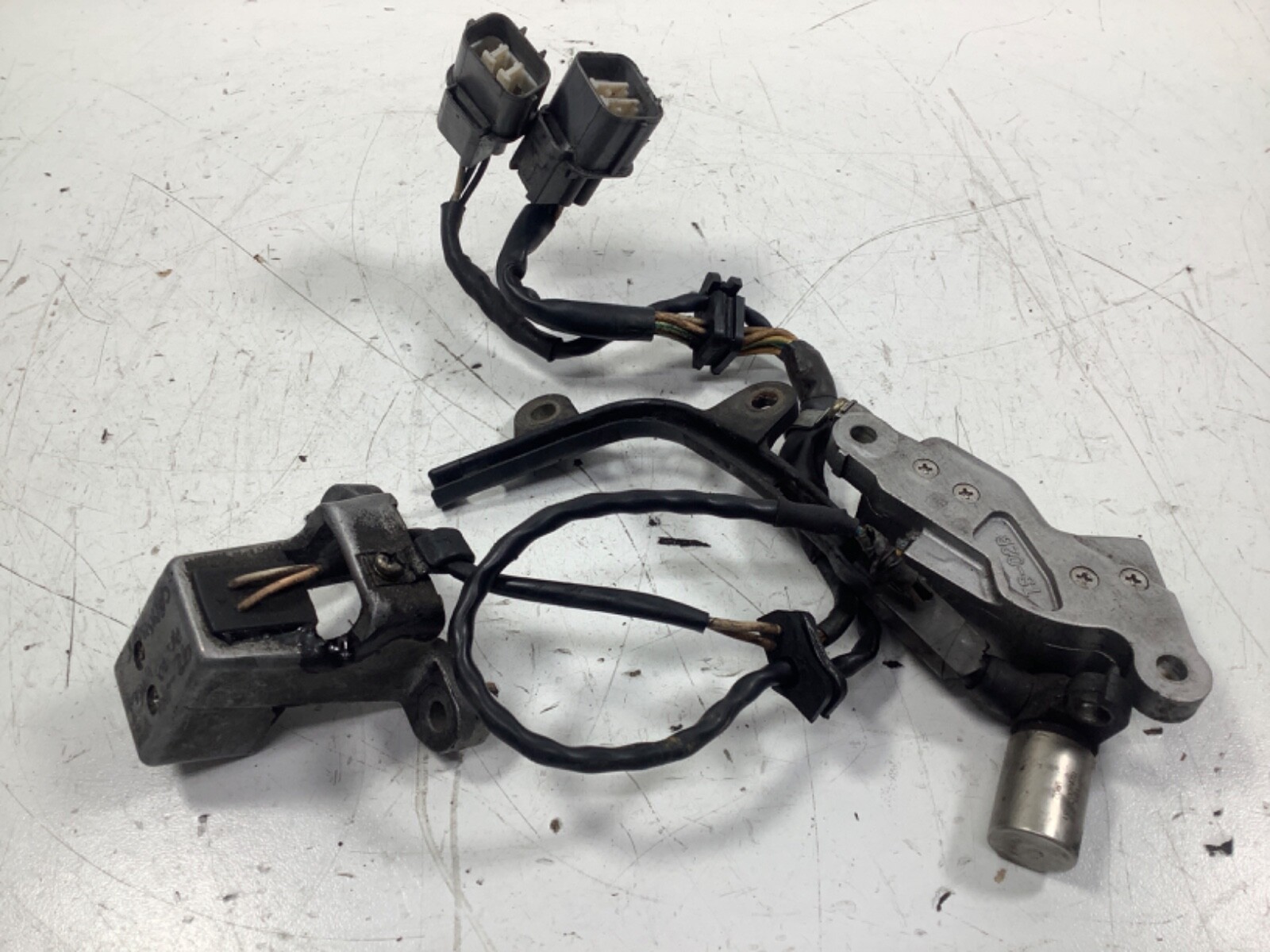 Kimi ② 92-94 Acura Vigor TDC Cylinder Camshaft Sensor Assembly