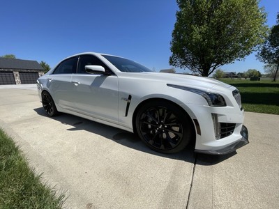 Owner 2017 Cadillac CTS White RWD Automatic