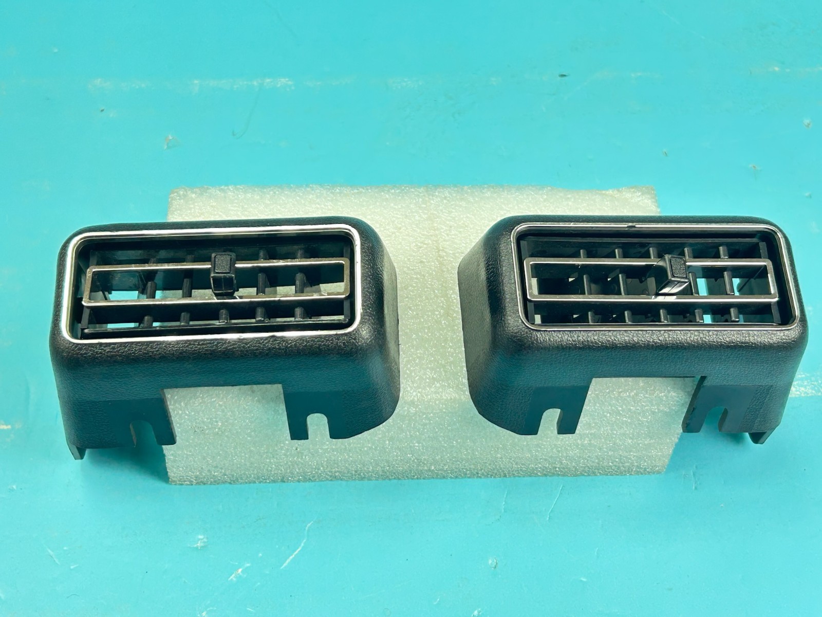 Datsun Nissan Laurel C130 Black Dash Ventilator Vent Set Genuine NOS