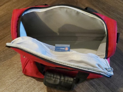 Swiss Alps Wenger Red Nylon Travel Tote Carry On 16" Shoulder Bag (Used Once!!)