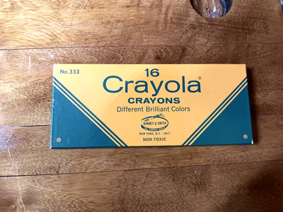 ANTIQUE VINTAGE CRAYOLA SCHOOL CRAYON NO. 333 RUBENS BINNEY & SMITH CO