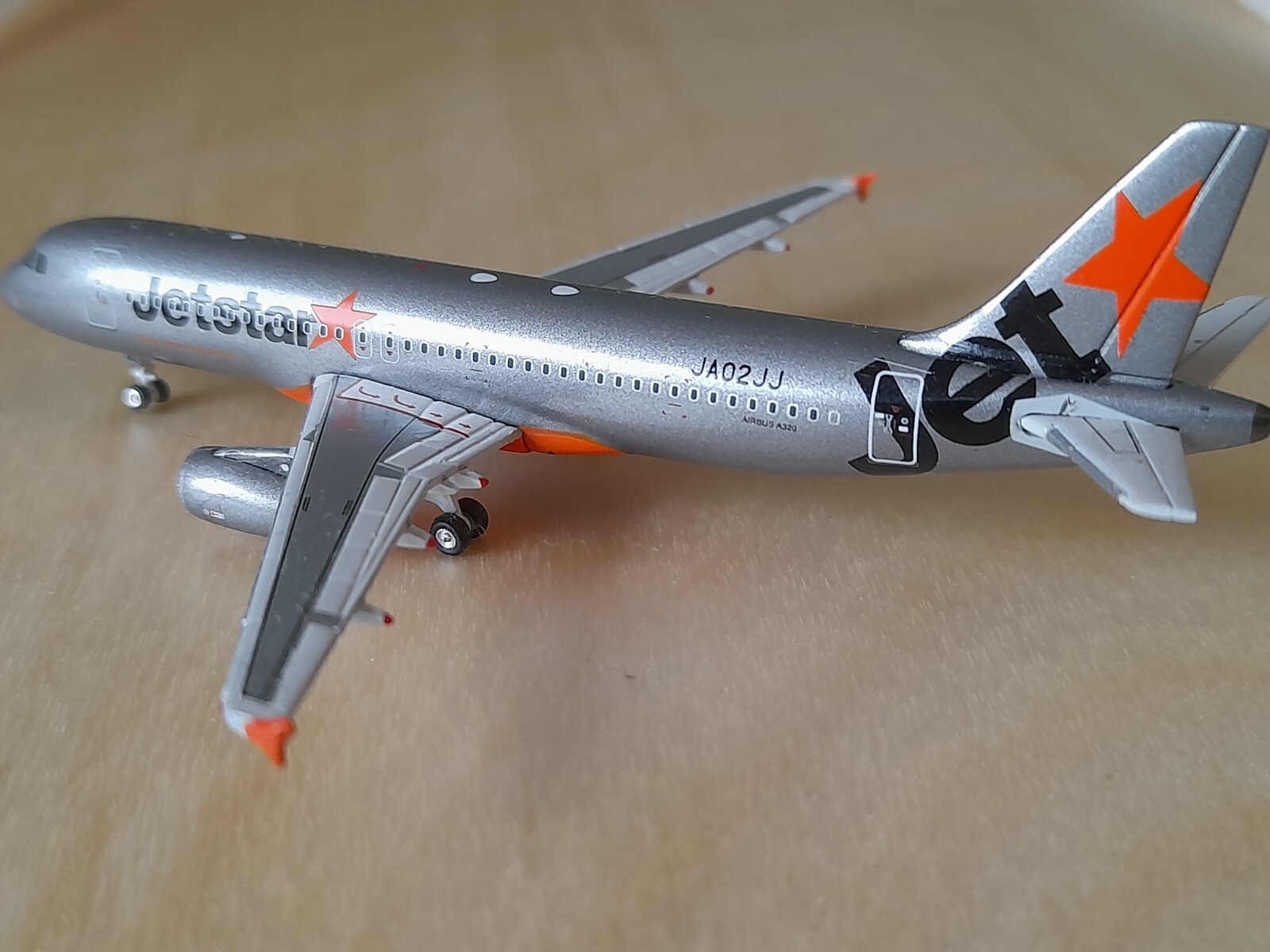 JetstarJapan　A320 JA02JJ 1:400 JetStar Japan Airbus A320-200 Reg# JA02JJ Phoenix 10658