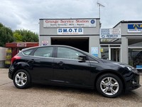 FORD FOCUS 1.6 ZETEC 5 DR.