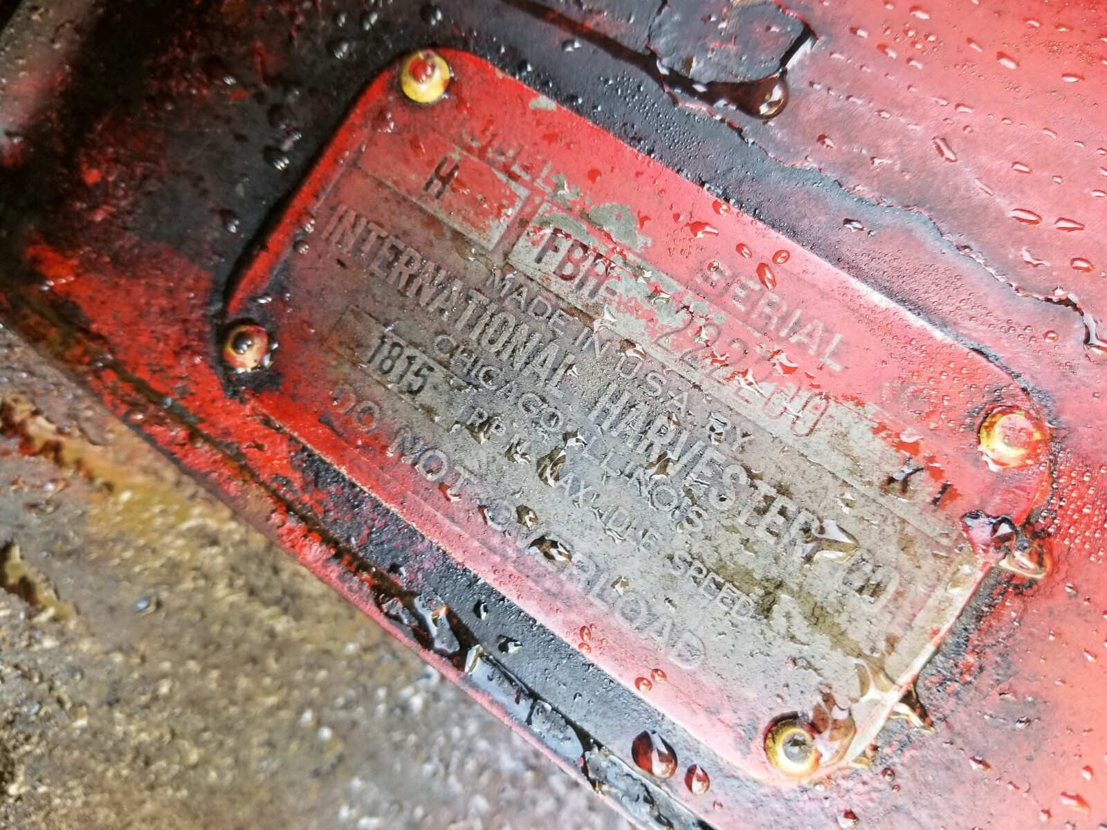 1947 International Farmall tractor - it runs!