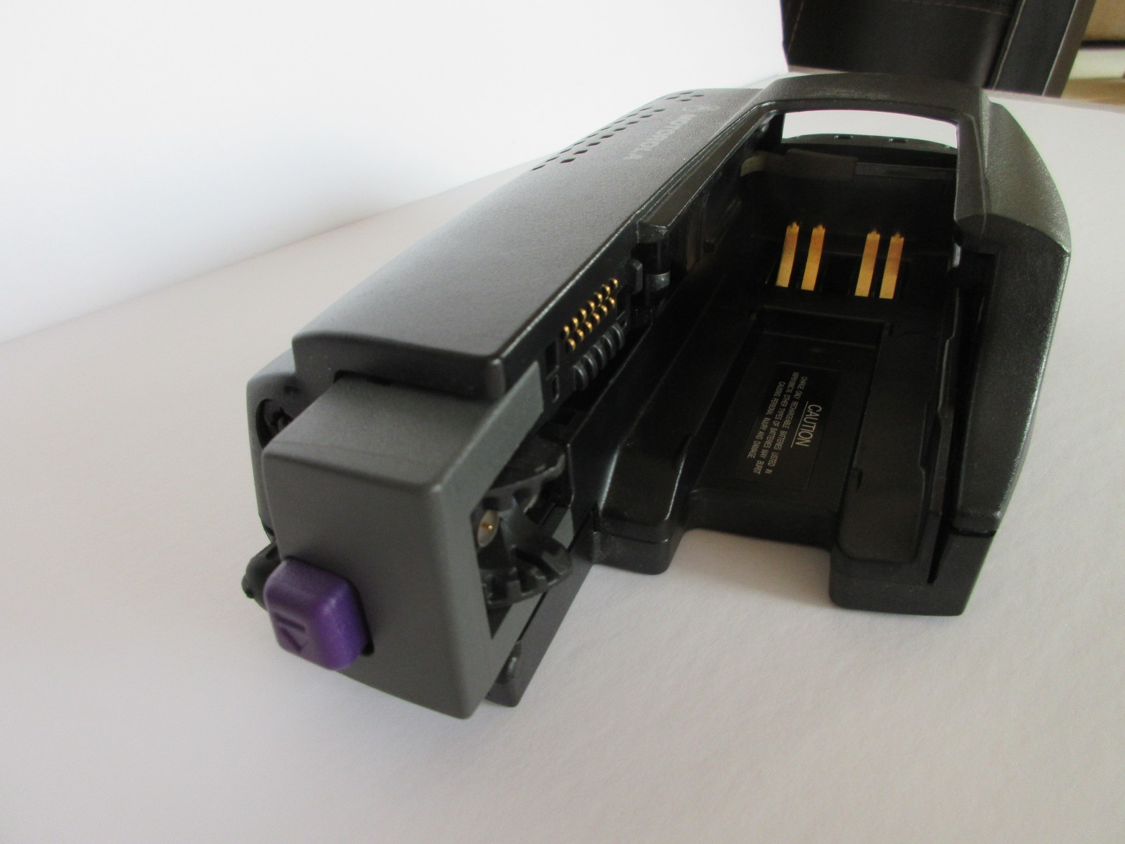 Motorola XTS/MTP VEHICULAR Adapter NTN8560G