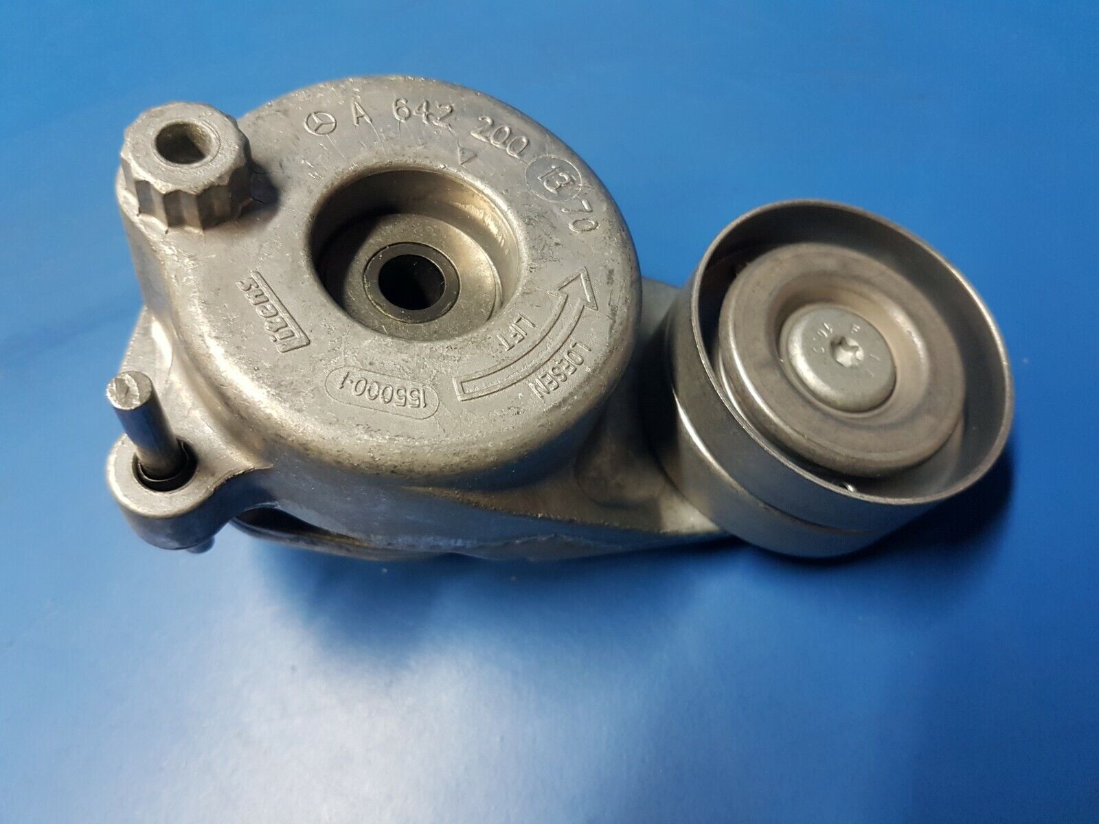 Mercedes OM642 - Timing belt tensioner Pt No: - 642 200 13 70, 6422001370 Mercedes OM642 - Timing belt tensioner Pt No: - 642 200 13 70, 6422001370