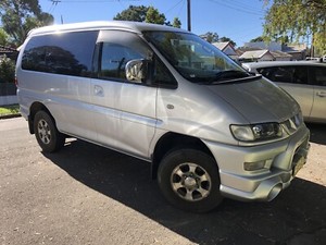 Mitsubishi delica 2006
