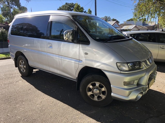 Mitsubishi delica 2006