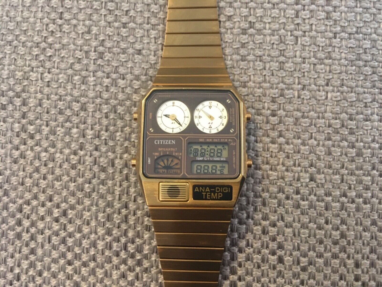 Citizen Ana-Digi Temp. Quartz 8988-001971 from 1983のeBay Citizen Ana-Digi Temp. Quartz 8988-001971 from 1983のeBay