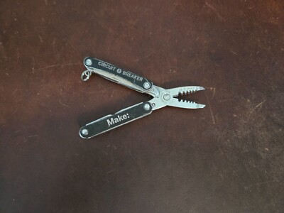 Leatherman Squirt ES4 Multi-Tool Knife Wire Strippers Electrician 053f
