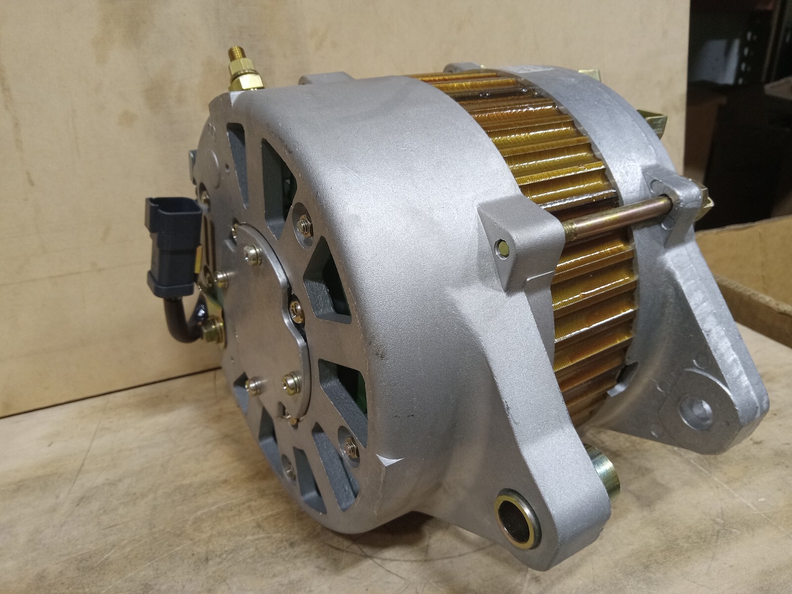 Nikko 0-35000-8600 alternator 140 amp 24V Komatsu 600-821