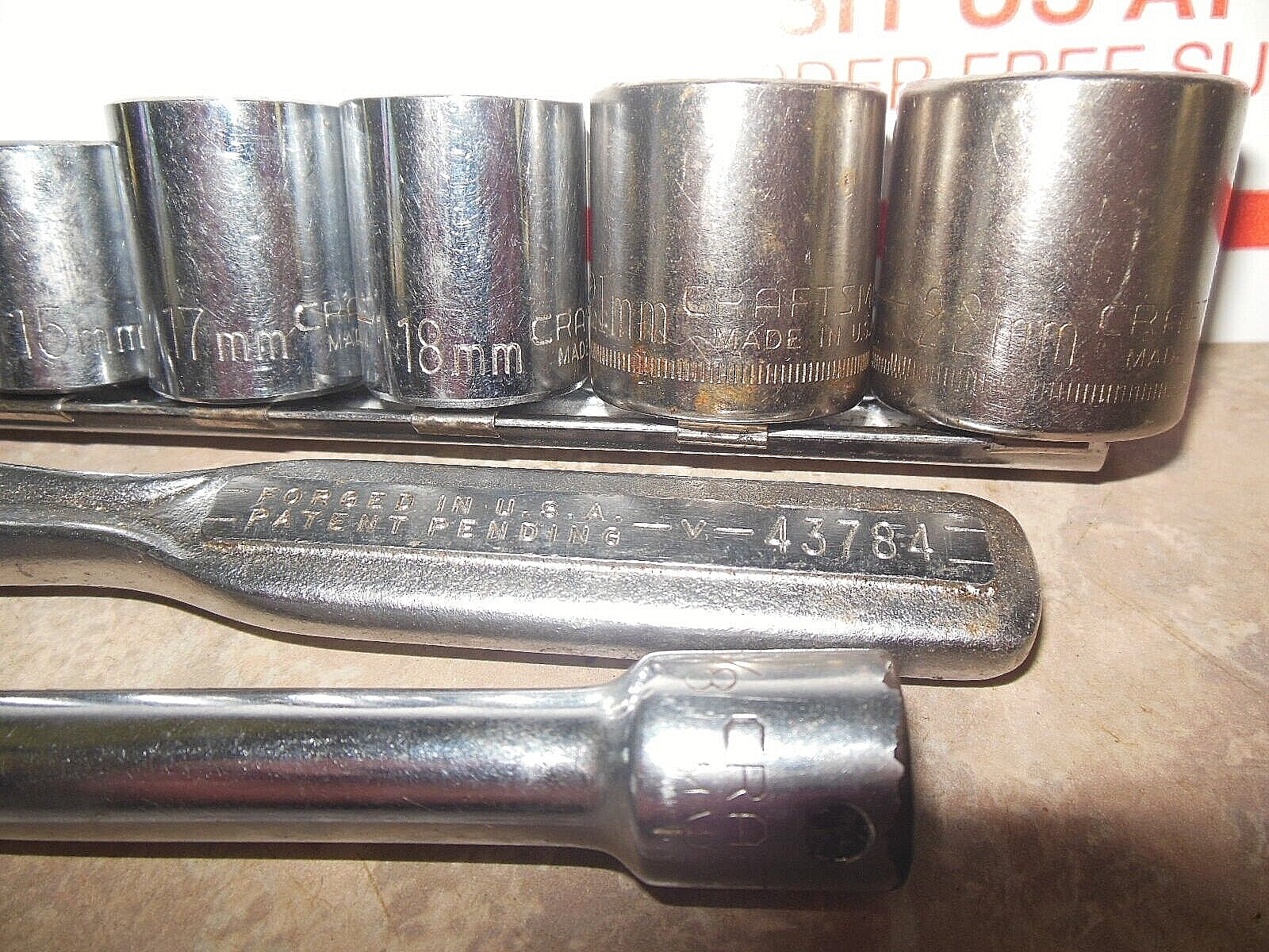 VIN. 3/8 CRAFTSMAN DRIVE 11PC. METRIC SOCKET SET-V- RATCHET ,EXT, 9 SOCK 10-22mm