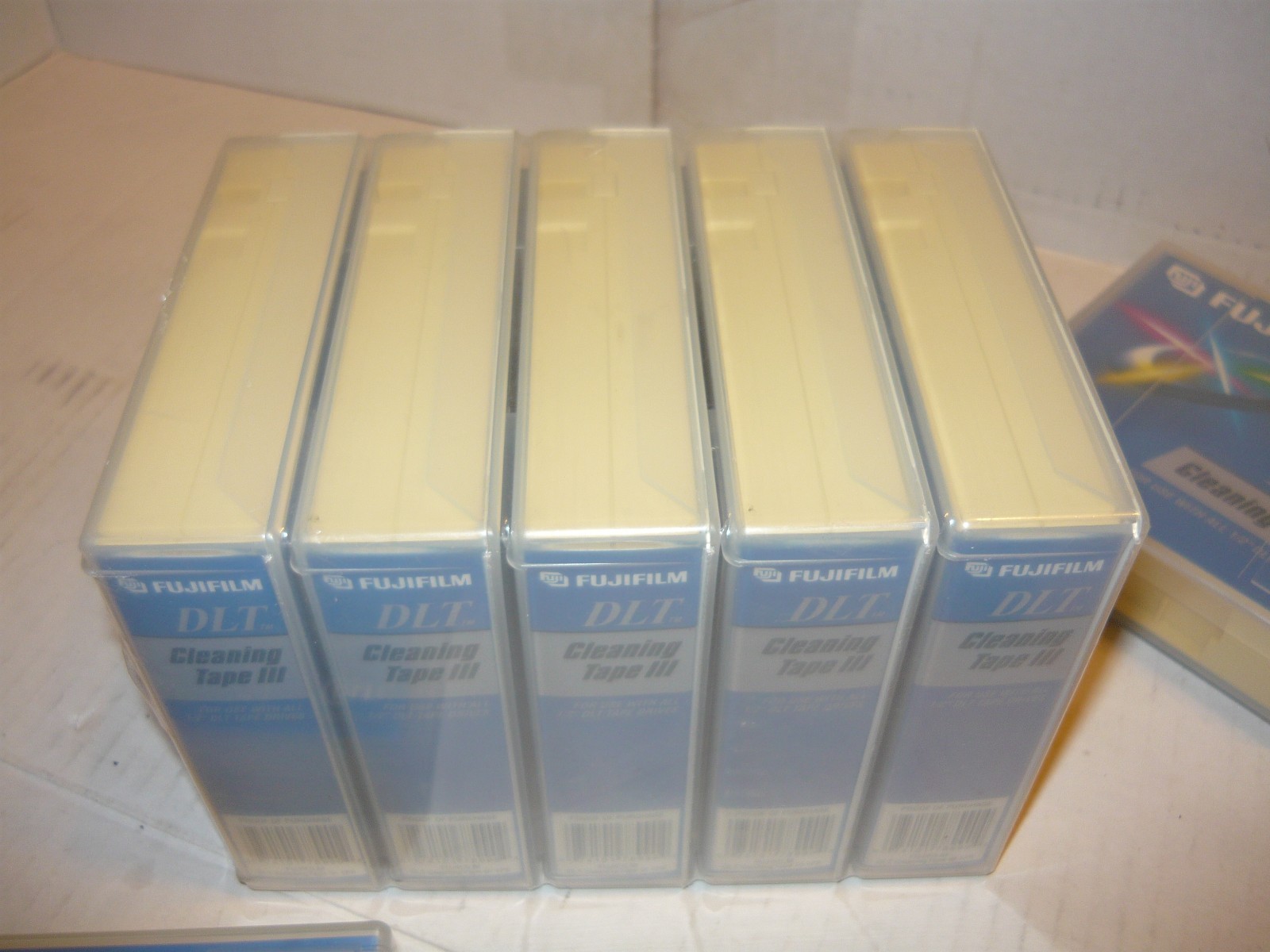 Fugi FUJI FILM DLT III Cleaning *Sealed Package Includes (5) Tapes* (H3) + 3