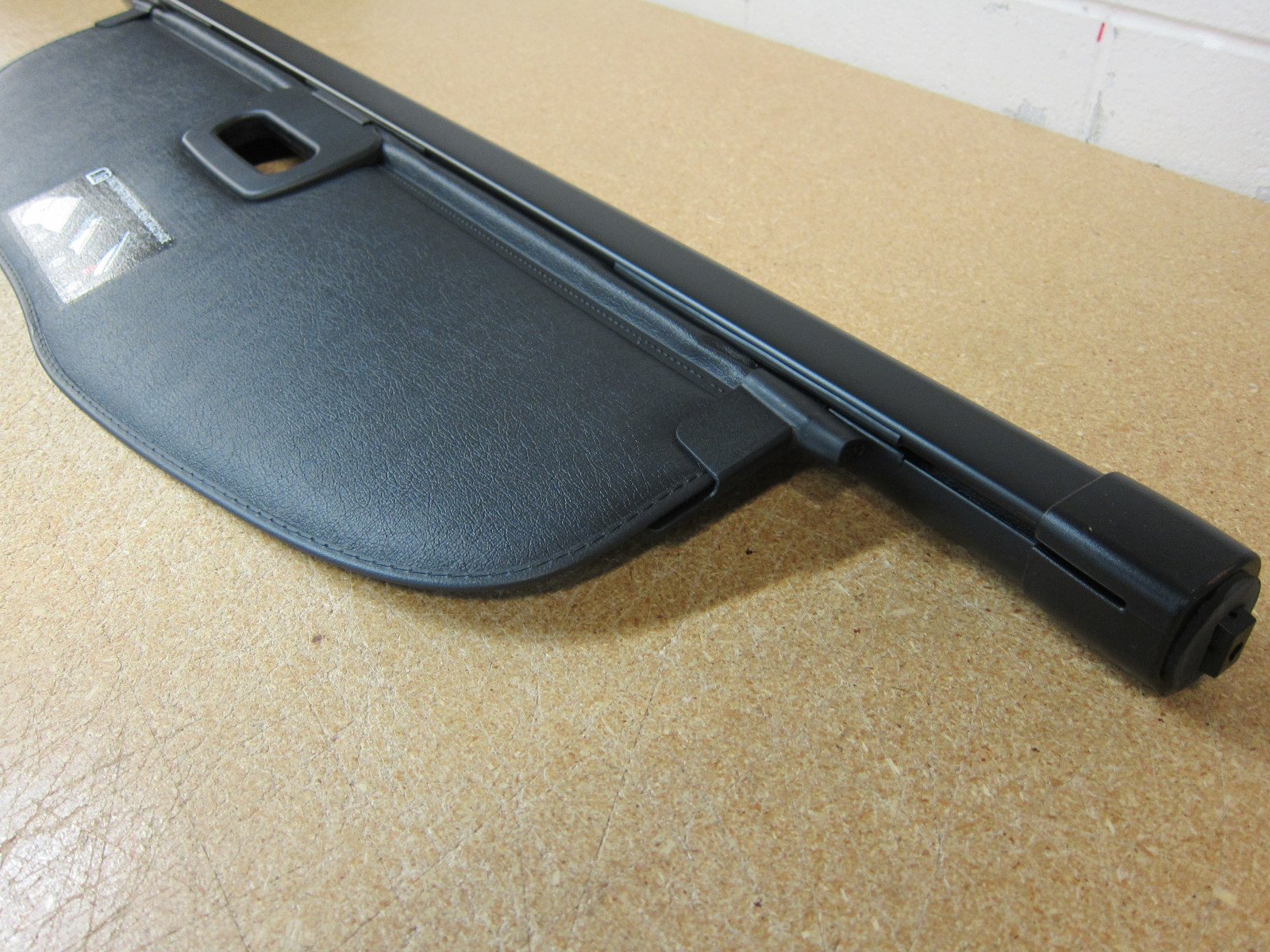 2014-2018-Jeep-Cherokee-Black-Cargo-Area-Cover-Security-...