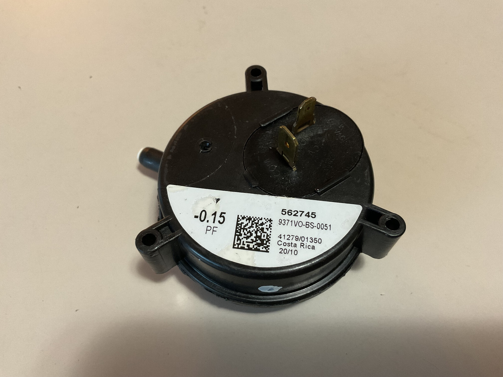 OEM YORK COLEMAN EVCON RED T LUXAIRE S1-02435979000 .15WC PRESSURE SWITCH