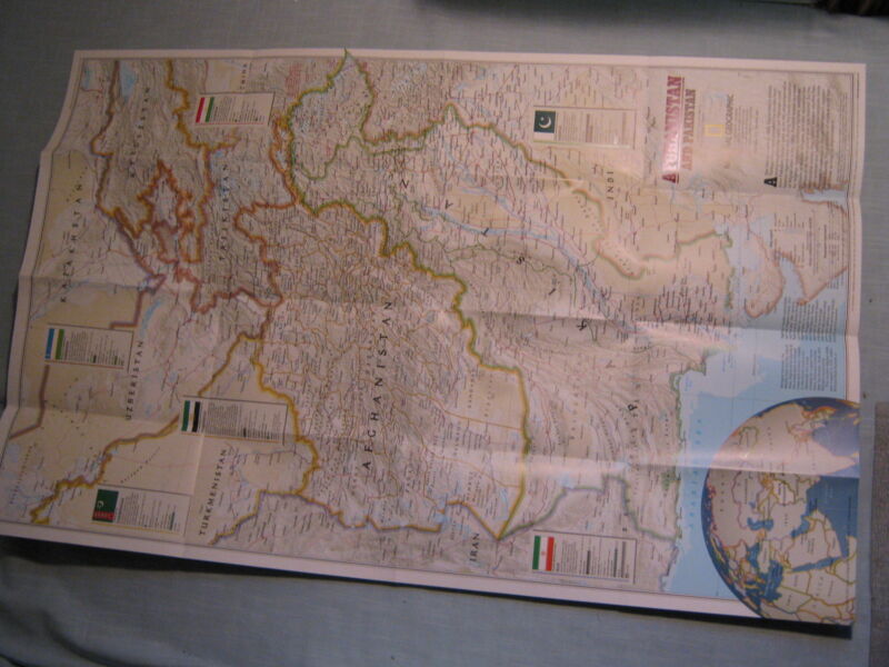 AFGHANISTAN AND PAKISTAN WALL MAP National Geographic December 2001