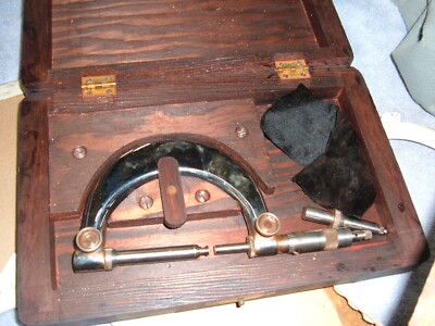 TUBULAR MICROMETER CO. 3''- 2'' - 1'' - 0'' MICROMETER w/WOODEN CASE