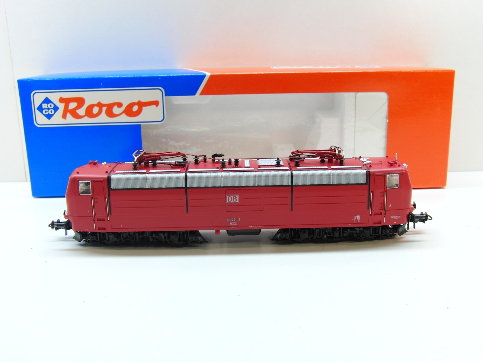 Roco H0 43695 electric locomotive BR181, DB, light, DC, NEM, DSS, NEW in origina Roco H0 43695 electric locomotive BR181, DB, light, DC, NEM, DSS, NEW in origina