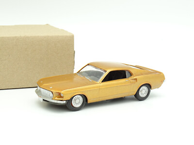 AMT Maquette Kit Monté SB 1/43 - Ford Mustang Shelby GT500