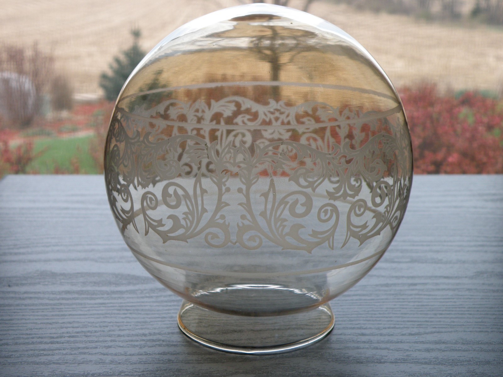 Amber Lustre Scroll Design 6