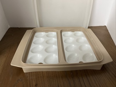 TUPPERWARE Deviled Egg Taker Keeper Carrier Container Trays #723-2