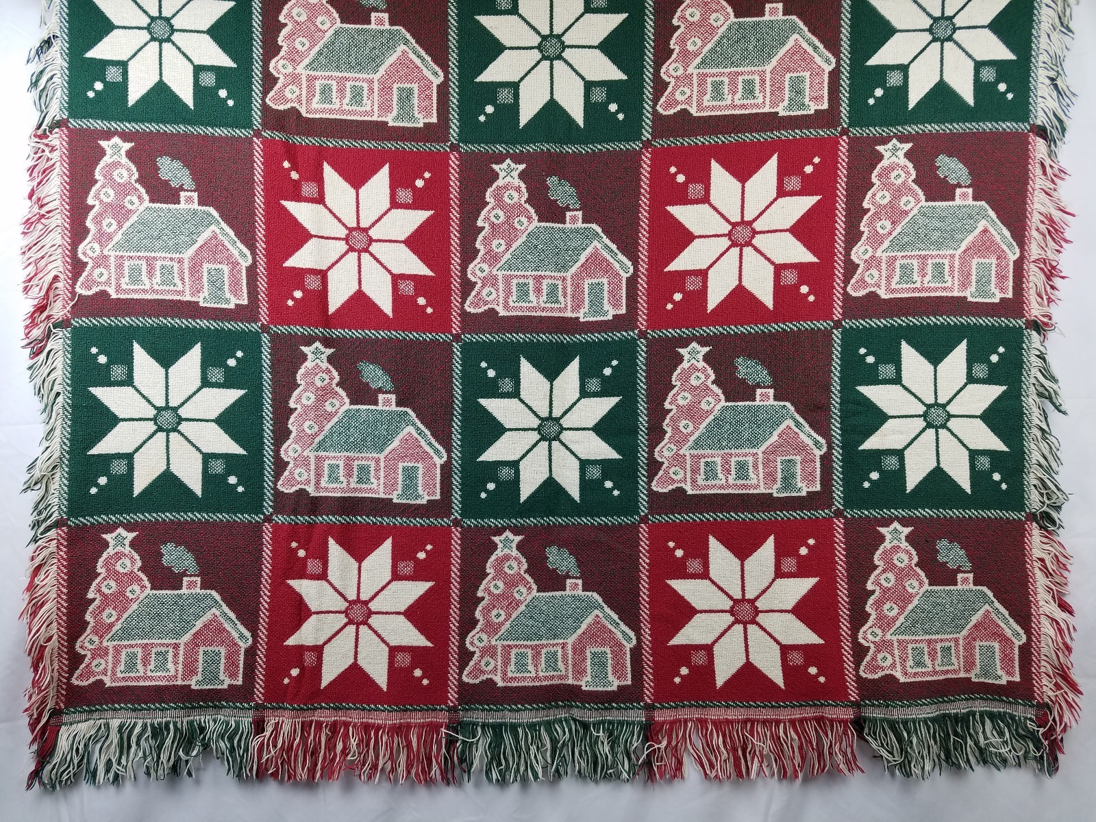 Holiday Throw Blanket Woven 47 x 56 Fringed Snowflake Christmas Tree Red Green