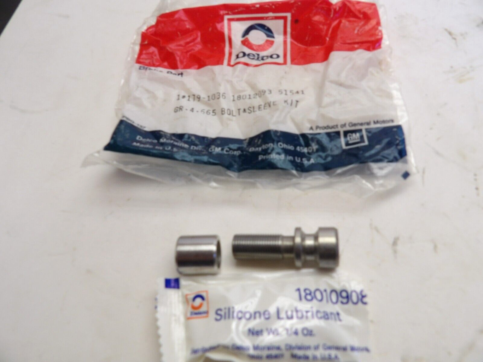 超人気新品 GM NOS Delco Kit Sleeve Bolt Caliper Brake Chevette 82 81 その他
