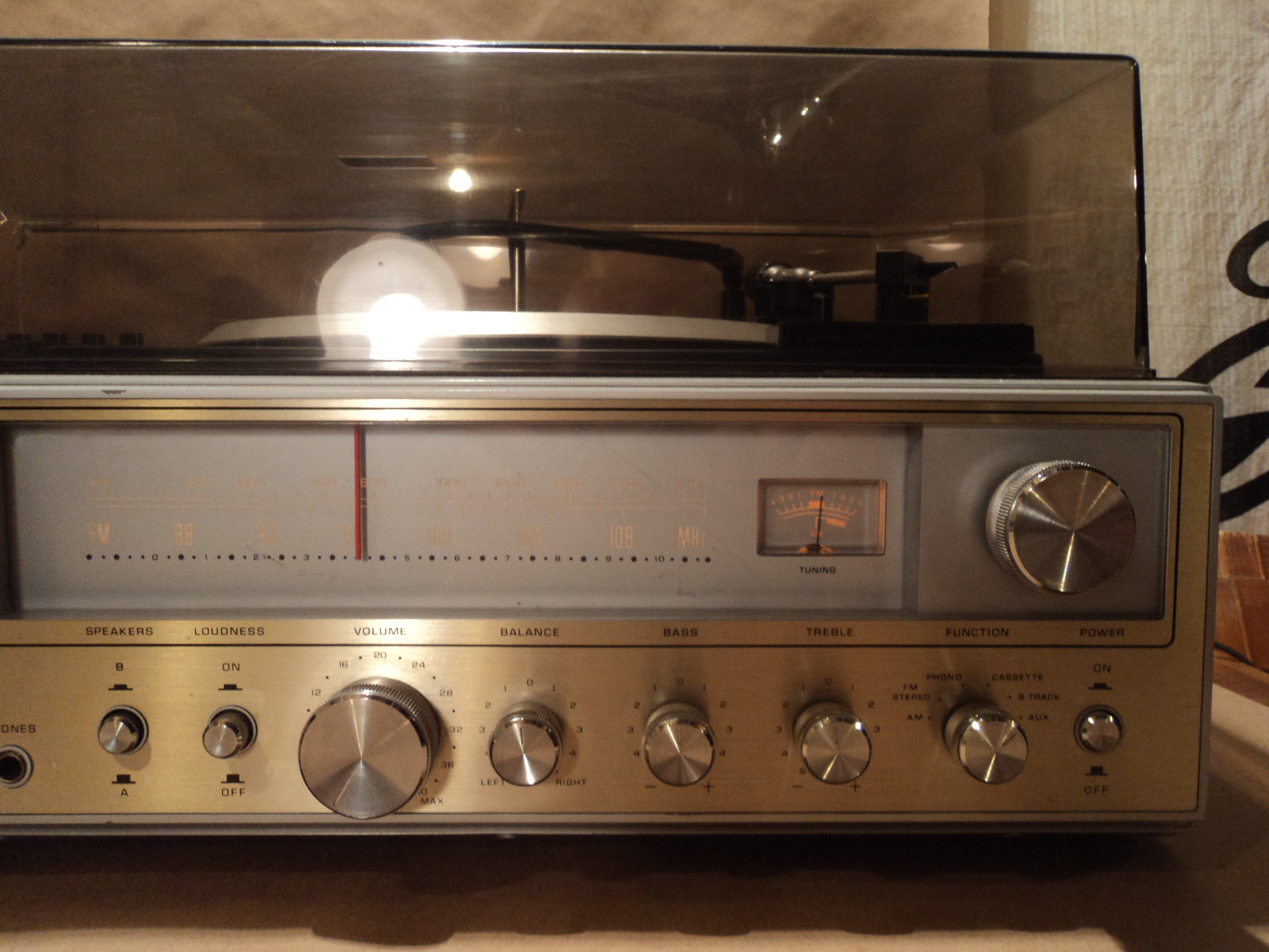 Vintage Zenith Model IS 4140 Turntable, Cassette, 8-track player, Radio receiver