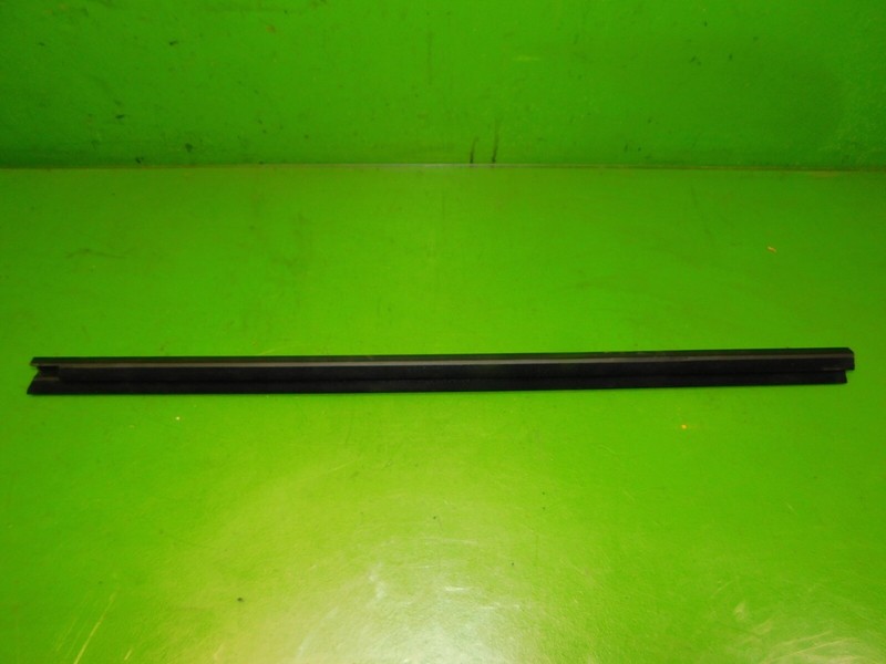 16-17 Infiniti QX50 OEM driver left rear door panel upper top window glass seal