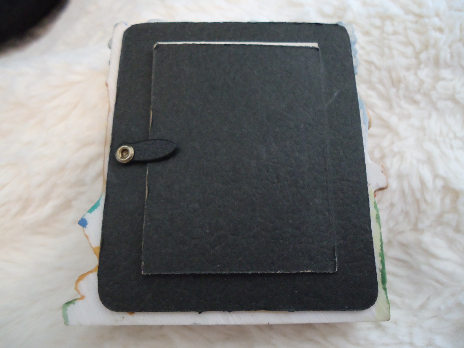 RESIN 3-D BEARS FREESTANDING PICTURE FRAME HOLDS 2 3/8