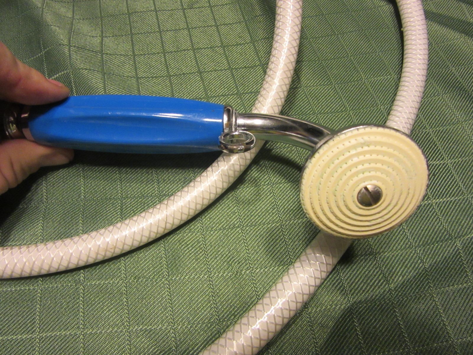 ARJO CAROUSEL BATH TUB COLD WATER RINSING HOSE