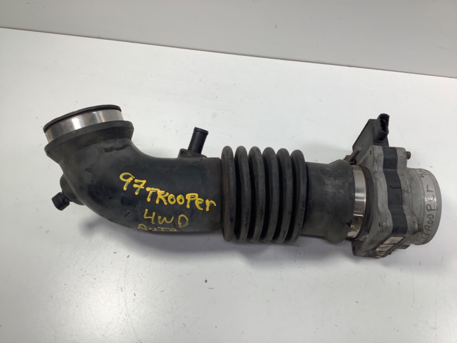 97 Isuzu Trooper 4WD A/T Air Intake Tube Assembly MAF Sensor
