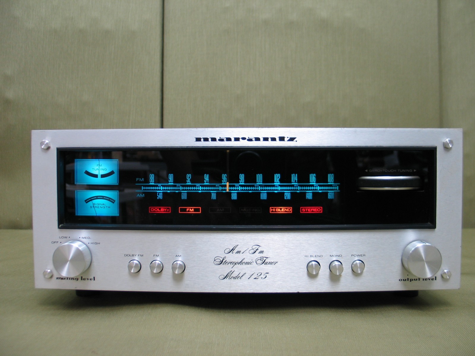 Marantz Model 125 Vintage AM/FM Stereophonic Tuner (Fully Tech