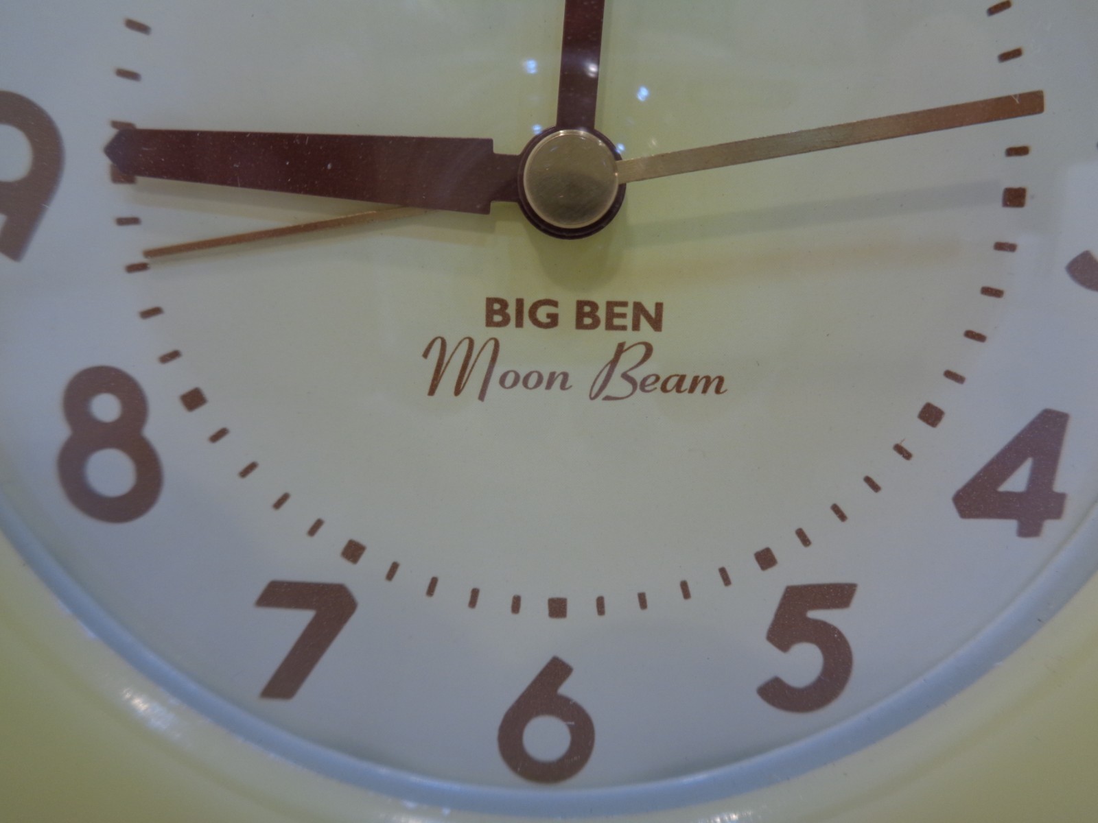 Westclox Retro Moonbeam Clock Big Ben Model 43000 New In Open Box Yellow MCM